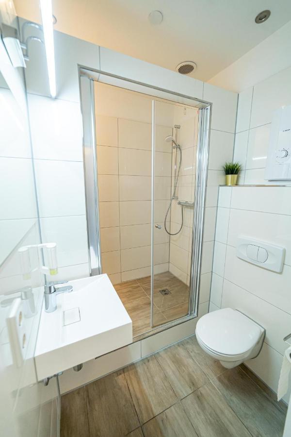 Aparthotel Full House - Shared Bath&kitchen Nürnberg